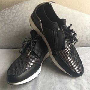 NEW IN BOX Target A•NEW•DAY black sneakers W9.5
